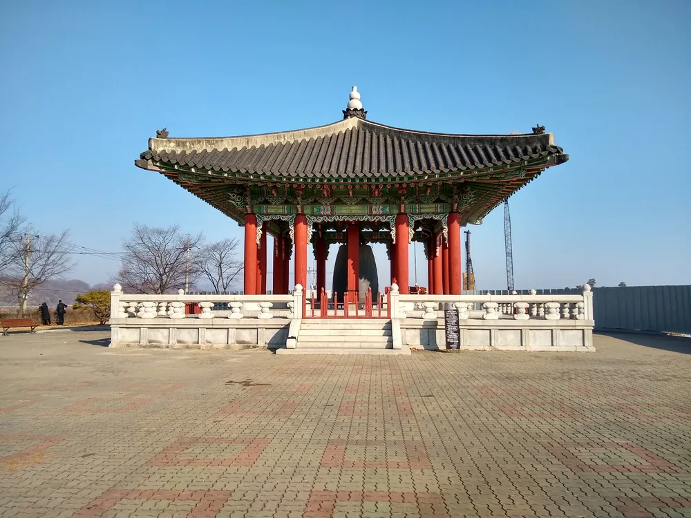 The large bronze Peace Bell in its pavilion at Imjingak